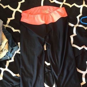 Under Armour Cropped Leggings